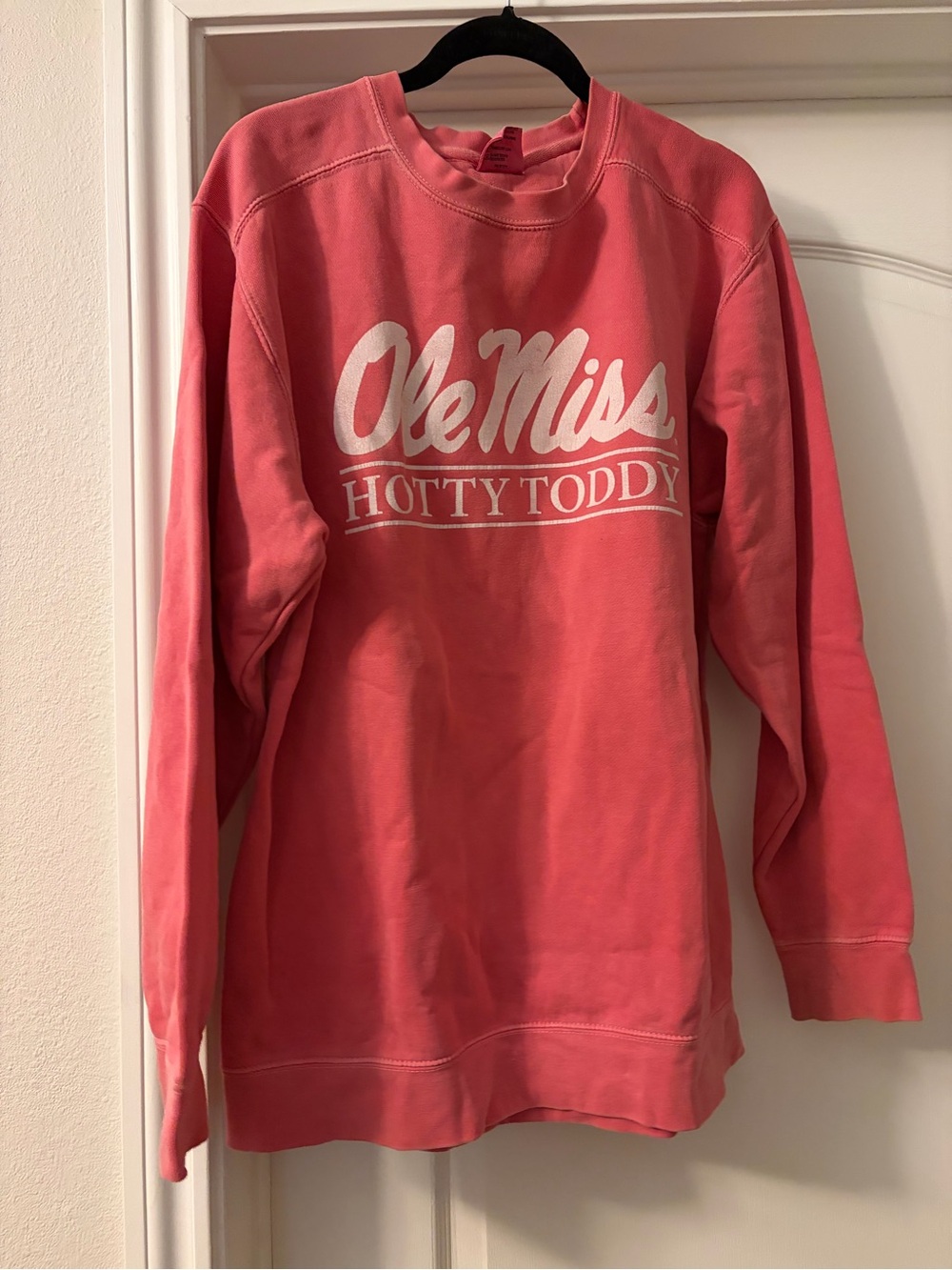 Comfort Colors Coral Pink Ole Miss 'Hotty Toddy' Crewneck Sweatshirt